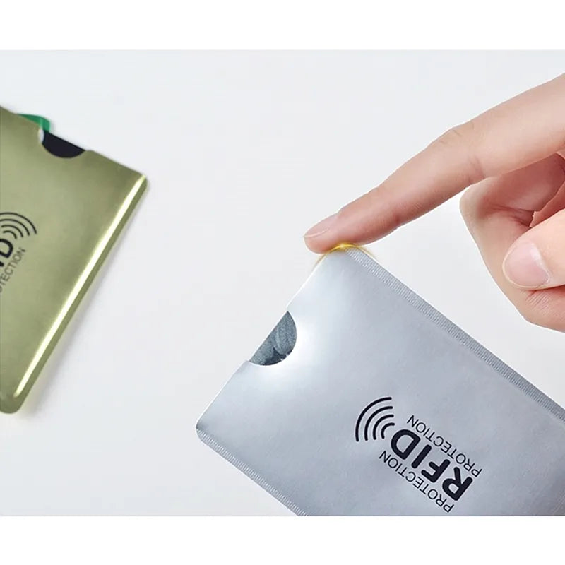 Capa Protetora de Aproximação RFID para Cartões